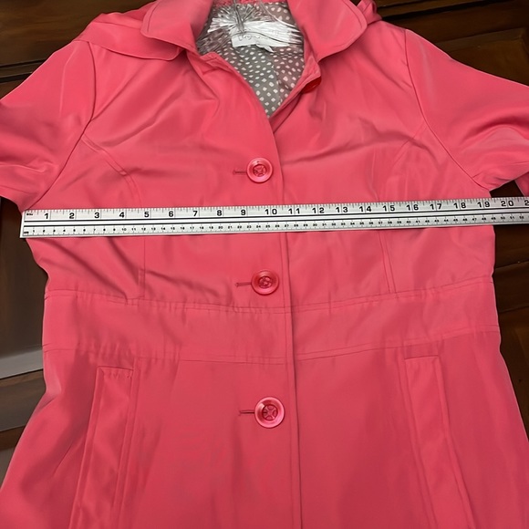Women’s size small relativity button up coral trenchcoat - Picture 12 of 15